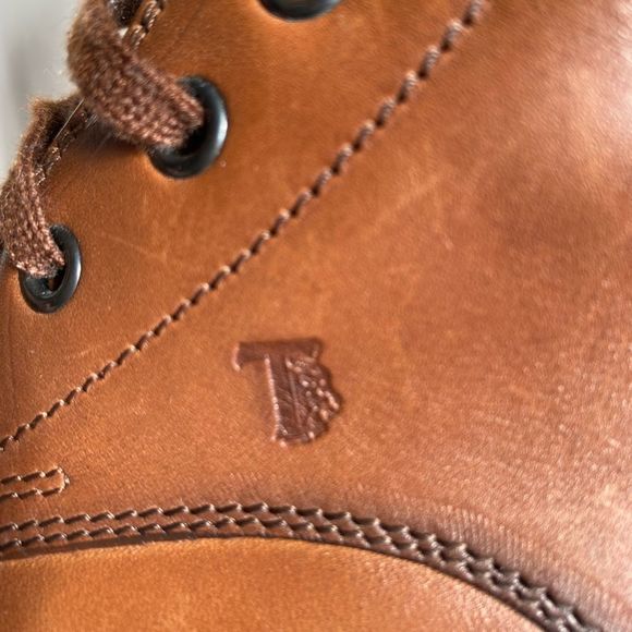 Tod’s Gommino Tan leather combat boots - Picture 6 of 7